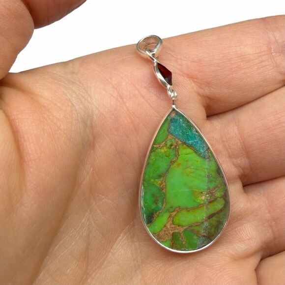 Kingman Green Turquoise & Garnet Necklace Pendant Solid 925  Kingman Green Turquoise & Garnet Necklace Pendant Solid 925 Sterling Silver